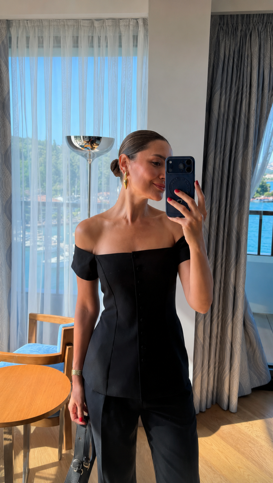 Hand Blouse